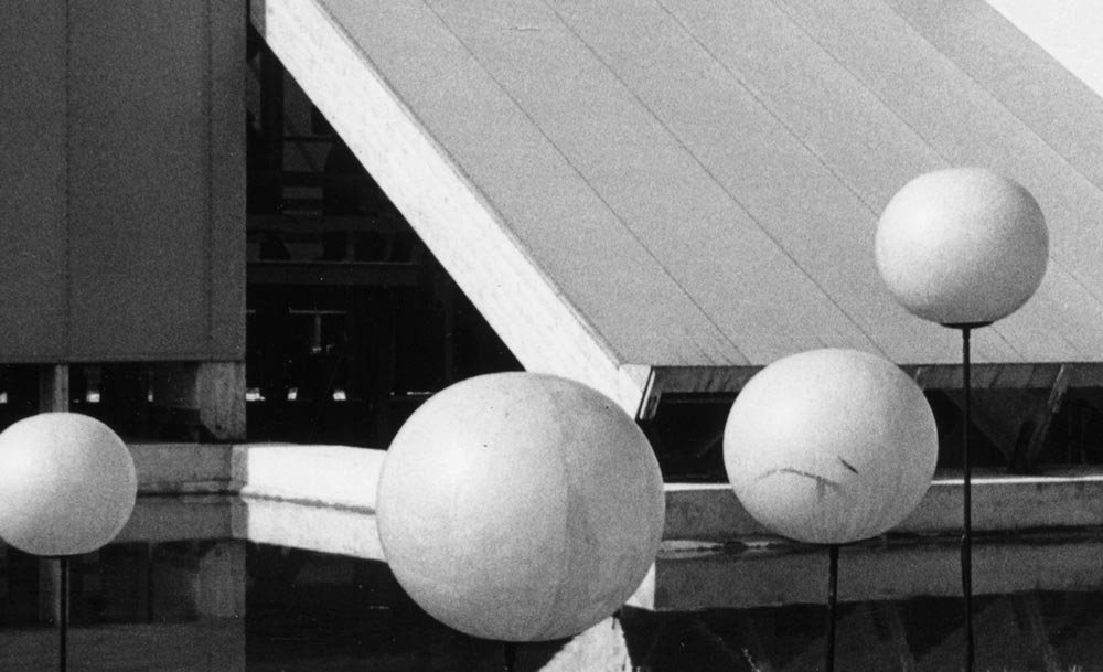 Esposizione nazionale del 1964 a Losanna: opera futurista (Globularia electrica). Archivio sociale svizzero, Zurigo.