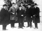Delegazione svizzera (C. Hermann, C.H. Rüfenacht, H. Wegmann, S.D. Schindler, K. Ilg) alla Conferenza internazionale del lavoro, Washington, 1919. BIT Library, Ginevra, Copyright International Labor Organization.